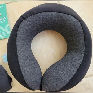 New Luvcor memory foam travel pillow bundle